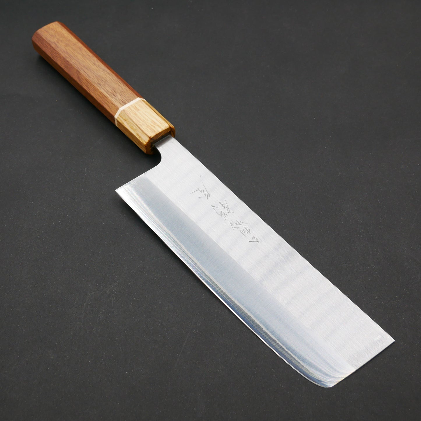 粉末ハイス鋼 菜切 ウォールナット八角柄