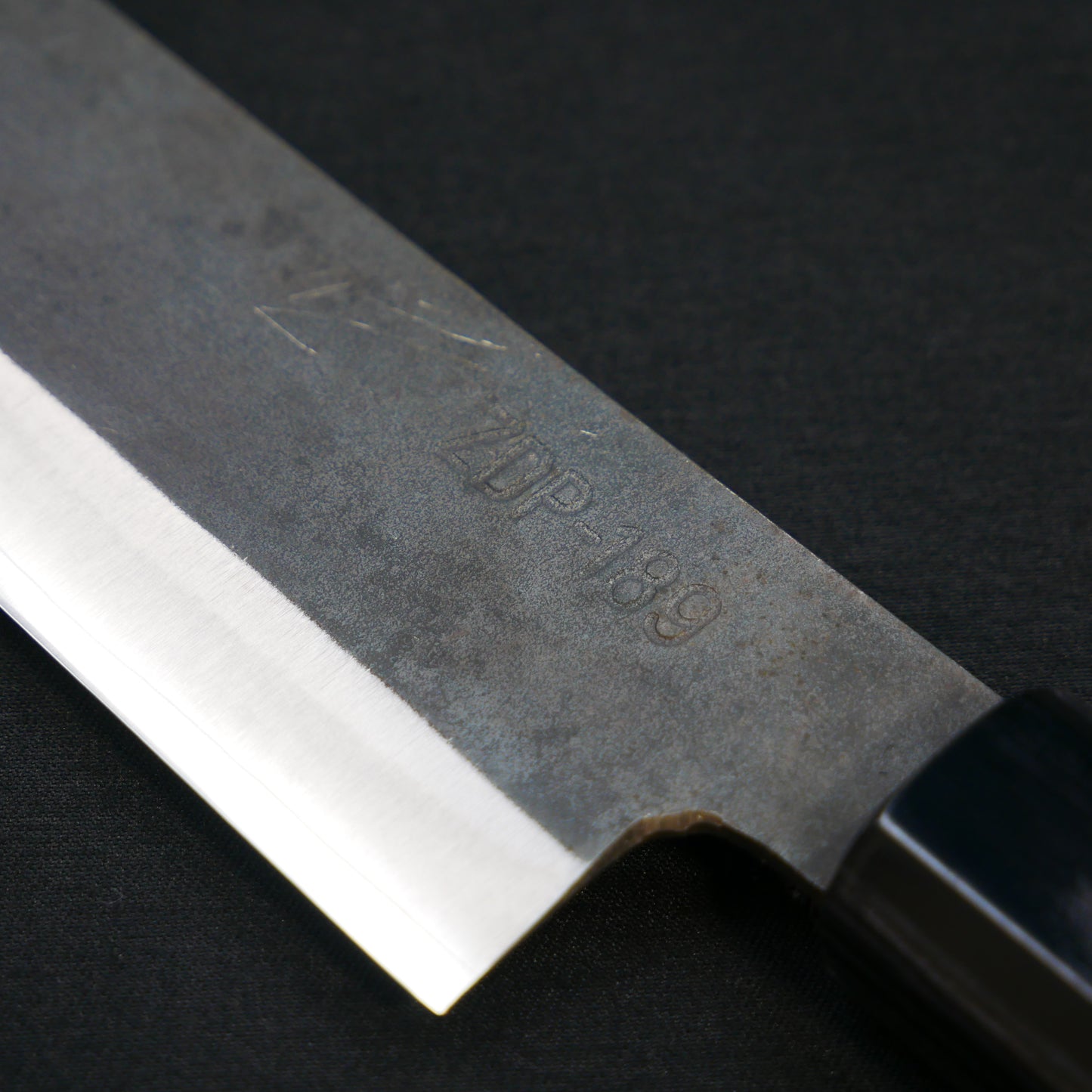 吉田刃物 ZDP189 黒打 筋引 紫檀八角柄