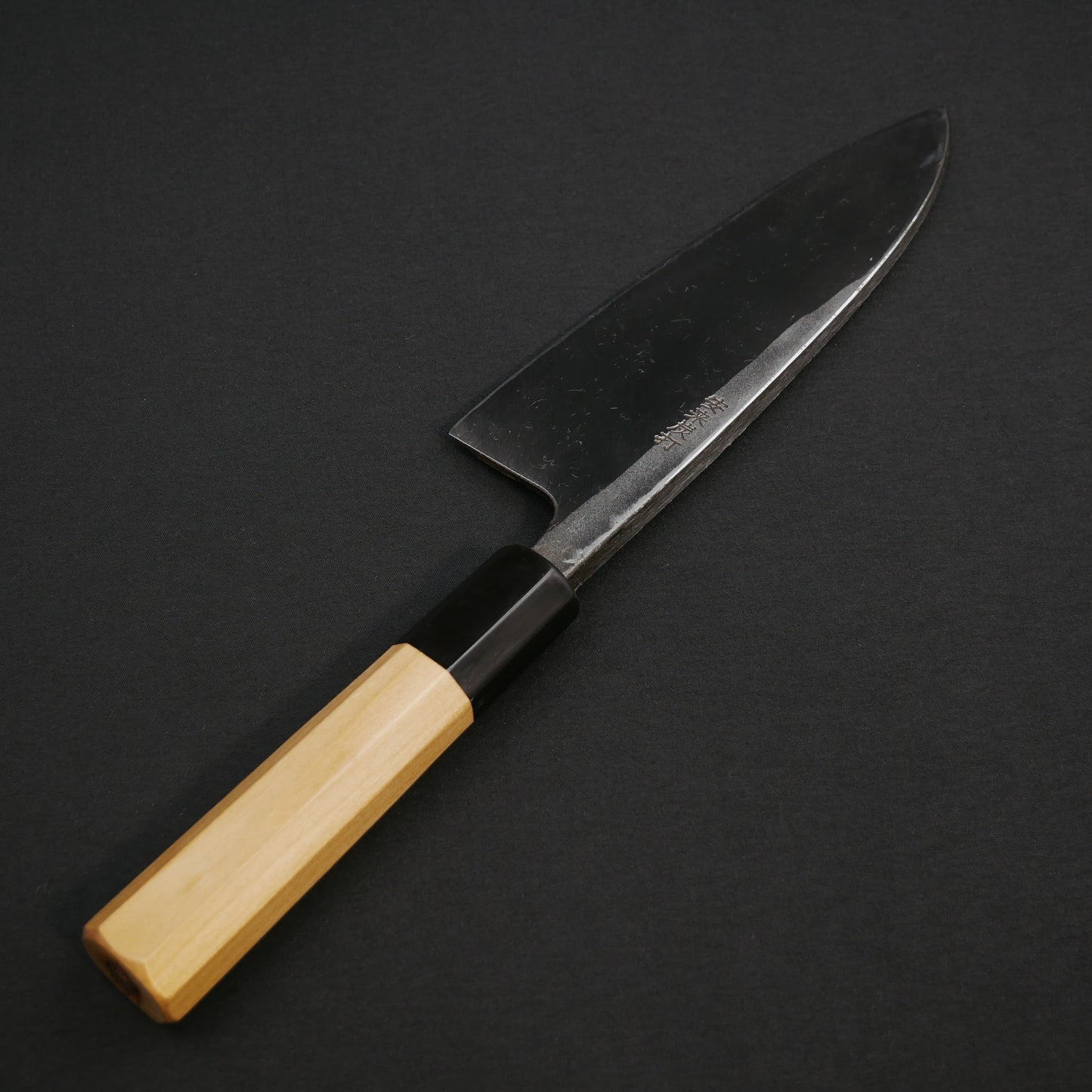 White#2 Carbon Steel Kurouchi Tsuchime Deba Magnolia Octagonal Handle