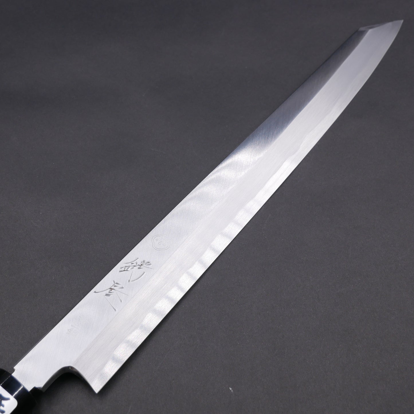 Blue#2 Carbon Steel Fine-Finish Kiritsuke Yanagiba Magnolia Handle